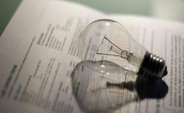 ¿A qué hora será más barata y más cara la luz este jueves?