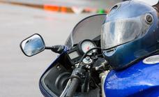 ¿Puedo llevar intercomunicadores cuando viajo en moto?