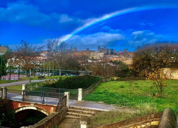 Vista de la parte antigua desde la Ribera a la altura de Fuente Fría. / JORGE REY