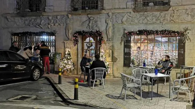 Fachada del restaurante Carlos V, uno de los vencedores. / A. L.