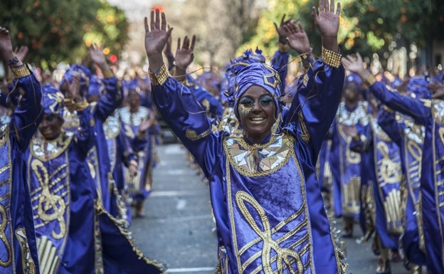 La pandemia no puede con las comparsas: 45 grupos desfilarán el próximo Carnaval de Badajoz