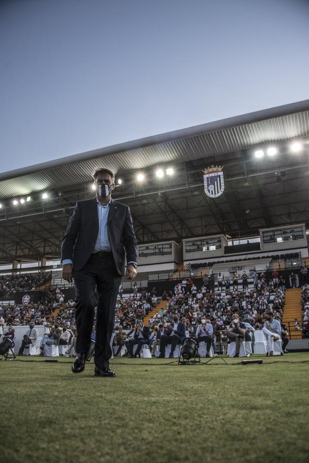 Joaquín Parra en la presentación de la campaña de abonos 2021-22 en el Nuevo Vivero. / PAKOPÍ