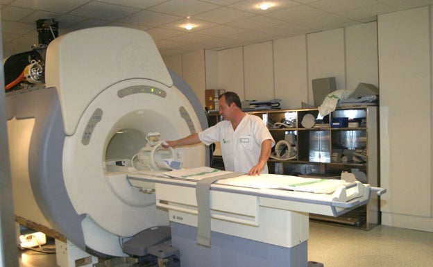 El SES renovará el equipo de resonancia magnética del hospital San Pedro de Alcántara de Cáceres, que tiene más de 20 años