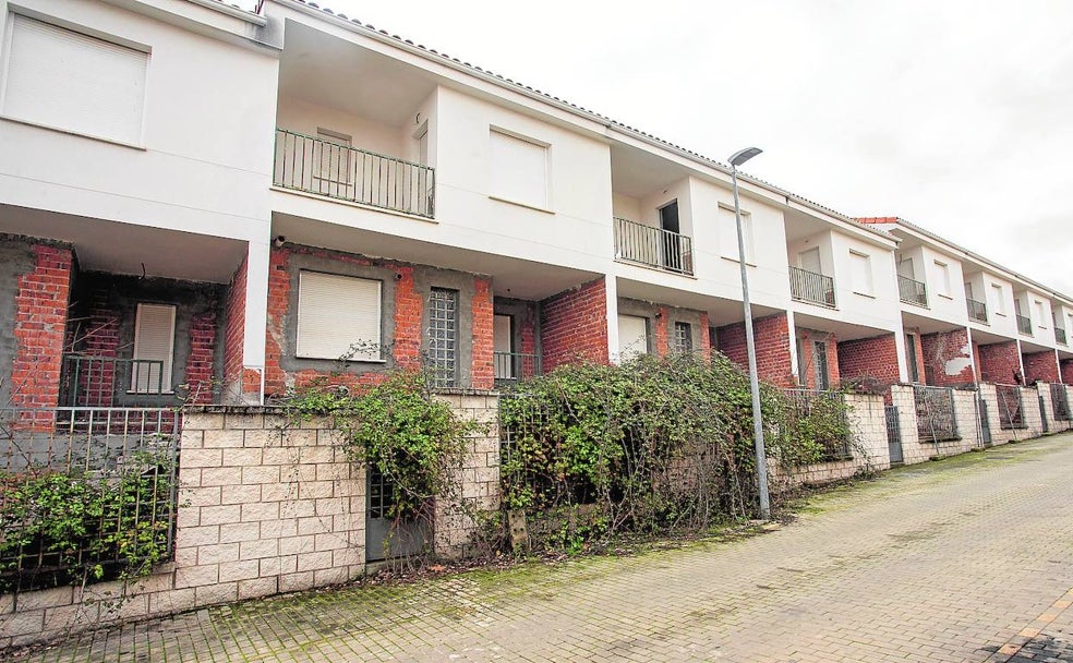 Los edificios fantasma del 'boom' de la construcción en Cáceres