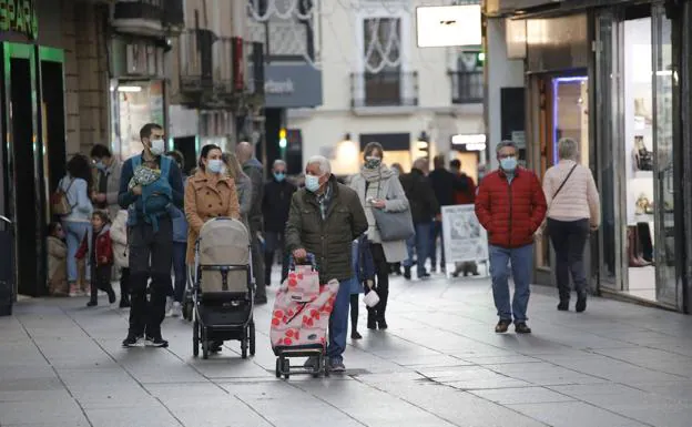 La incidencia en Extremadura desciende ligeramente pese al récord de casos en un día