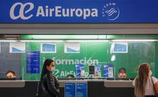 Calviño no descarta que el Estado entre en el capital de Air Europa