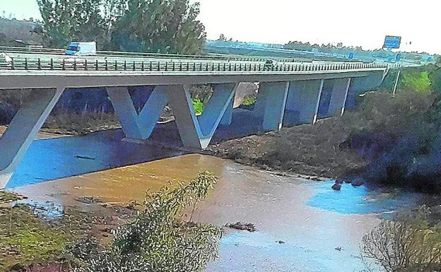 Vara reconoce que será necesario otro puente para unir La Granadilla con la avenida de Elvas