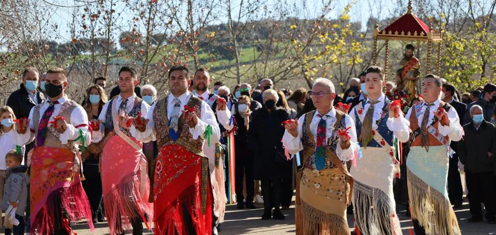 Los danzantes vuelven a festejar San Antón