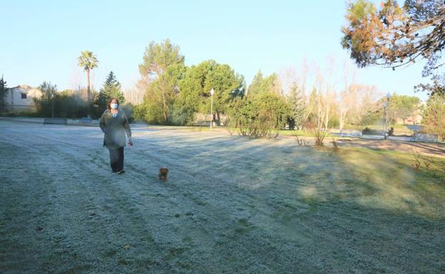 La madrugada más gélida del invierno deja 4,4 grados bajo cero en Nuñomoral y heladas generales