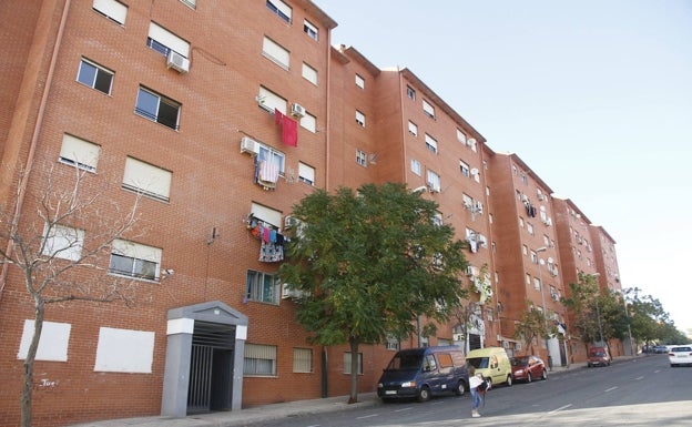 La Junta arreglará 45 pisos sociales en el barrio cacereño de Aldea Moret