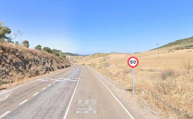 Una motorista sufre fractura de fémur tras una salida de vía cerca de La Parra
