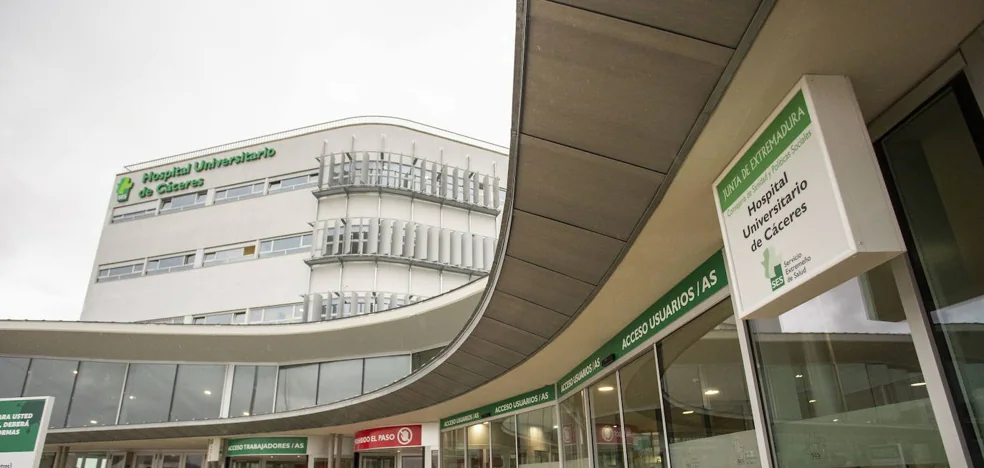 Quejas en el Hospital Universitario de Cáceres por la suspensión de una consulta a última hora