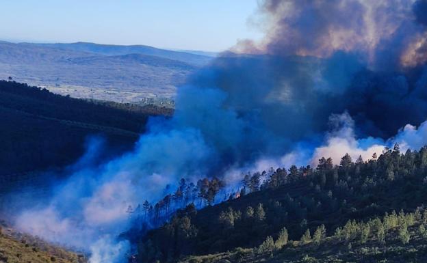 Portugal se vuelca con el incendio de Valverde del Fresno, ya controlado