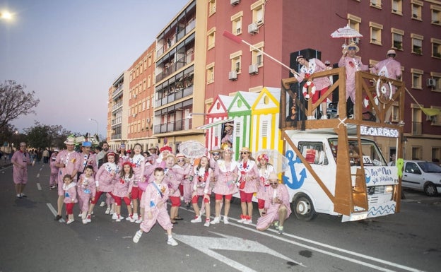 Los artefactos aceptan que el Ayuntamiento de Badajoz les tramite el permiso para circular en Carnaval