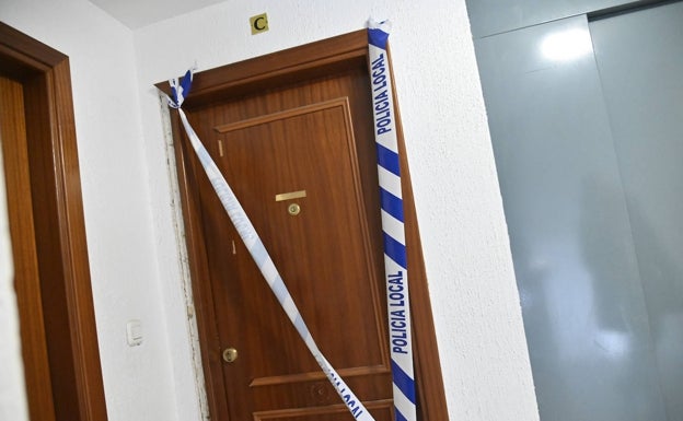 El muerto en el barrio de San Fernando tenía síndrome de Diógenes