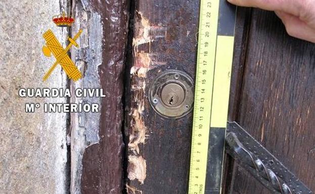 Tres detenidos por robar en las iglesias de Puebla de Sancho Pérez y Medina de las Torres