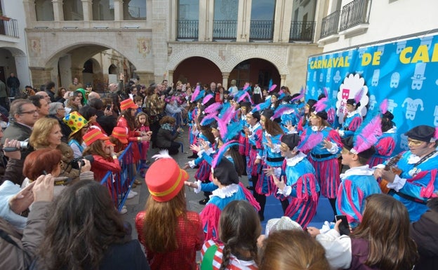 Cuáles son las doce murgas callejeras que hay en el Carnaval de Badajoz y dónde encontrarlas