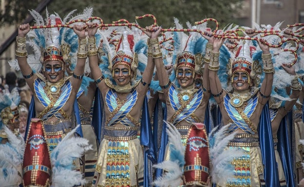 Los Lingotes: «Es un orgullo ganar el primer desfile con título internacional»