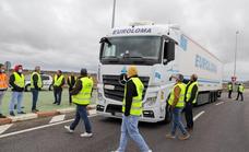 Extremadura no tiene problemas de abastecimiento pese a la huelga de transporte, según la Junta