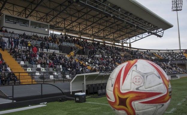 La venta del Badajoz, pendiente de Lanuspe