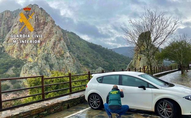 Dos detenidos por robos en coches de turistas en Monfragüe