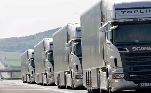 Los convoyes de camiones sin conductor, un paso más cerca de la realidad