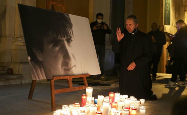 Multitudinario adiós al terrorista independentista corso Yvan Colonna