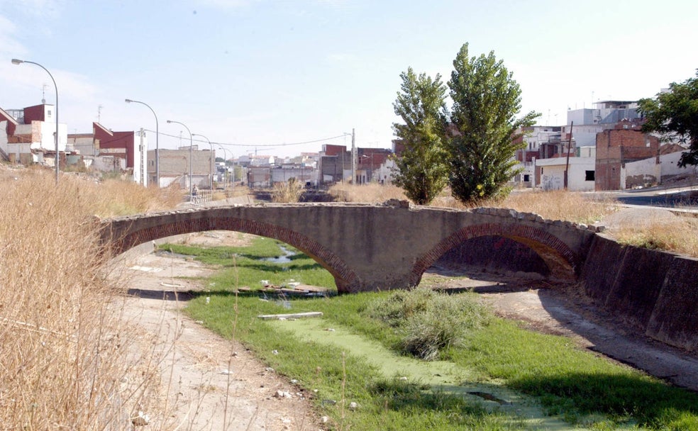 El puente de las Brujas, una reconstrucción pendiente en Badajoz