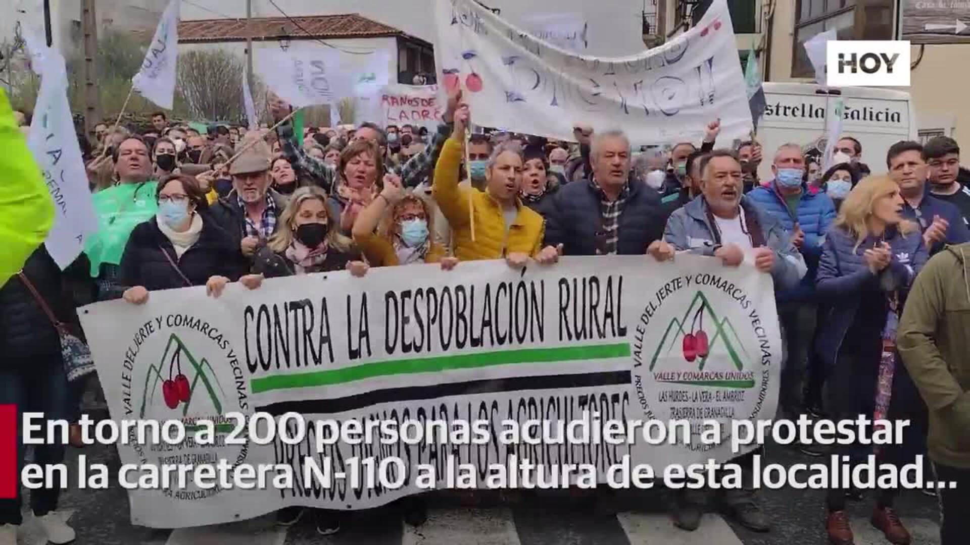 ​Tensión en Jerte durante la presentación del Cerezo en Flor