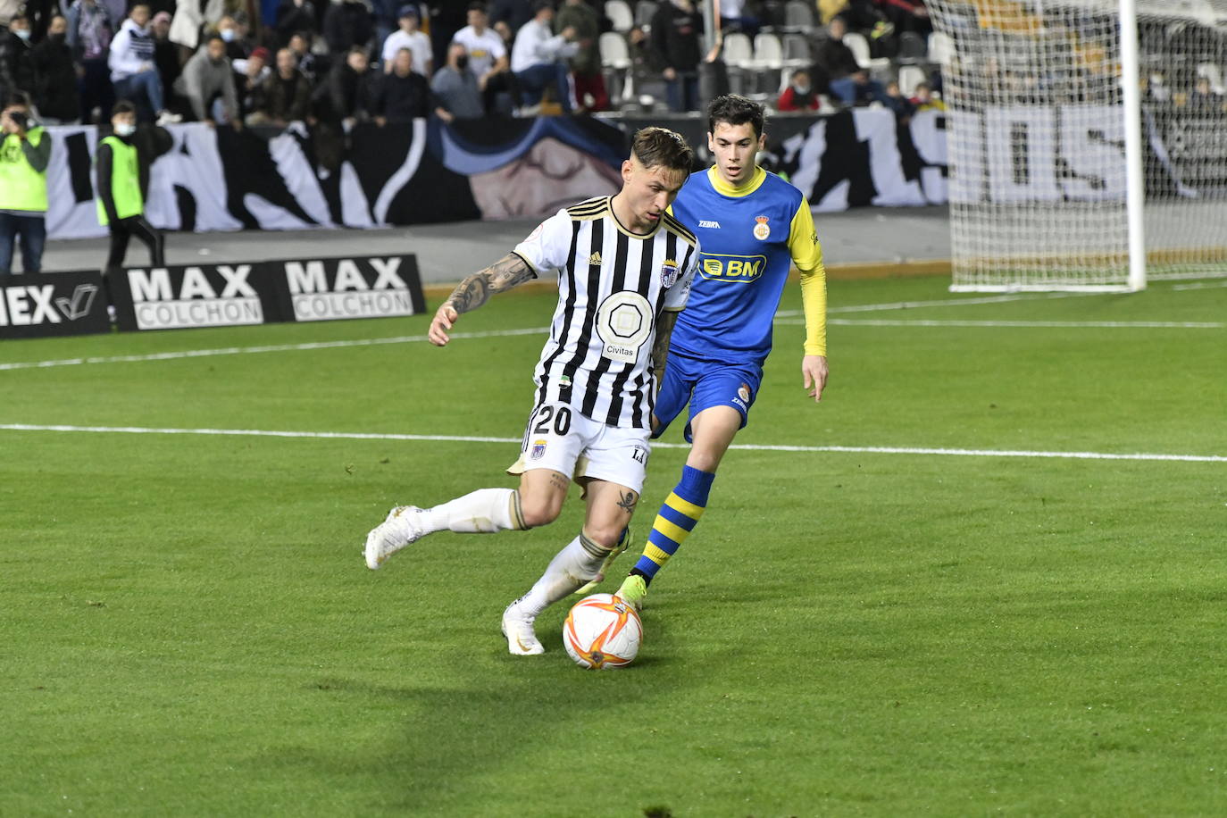 Gran victoria del CD Badajoz ante el Real Irún