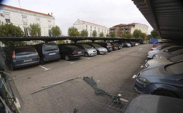 La Policía Local de Mérida publica el listado de coches en depósito que nadie reclama