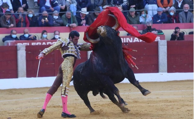 Clase magistral de Emilio de Justo ante los cuvillos en Almendralejo