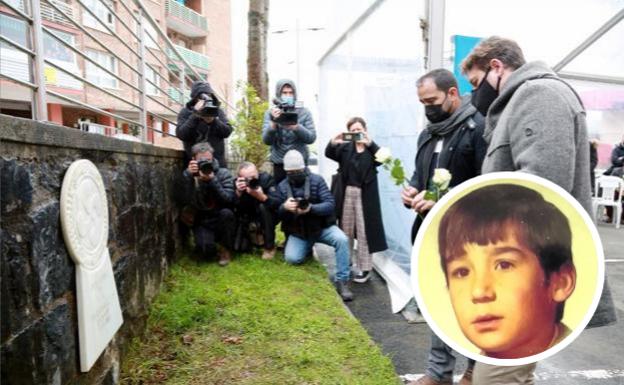 Homenaje en Azkoitia al extremeño José Mari Piris, el primer niño asesinado por ETA