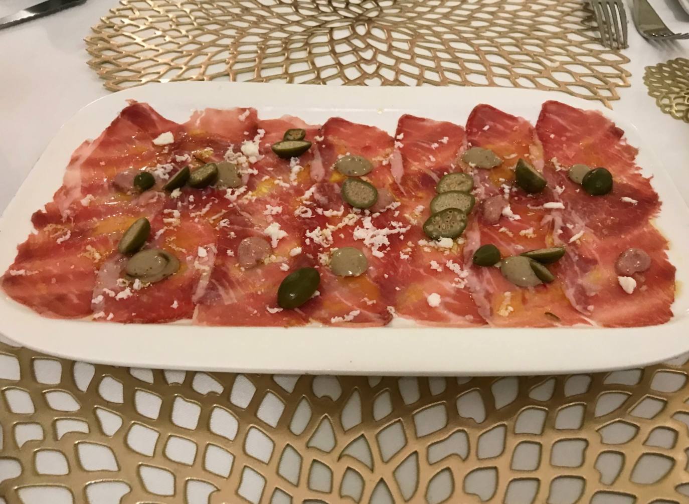 Restaurante Moba: carpaccio de presa en un convento