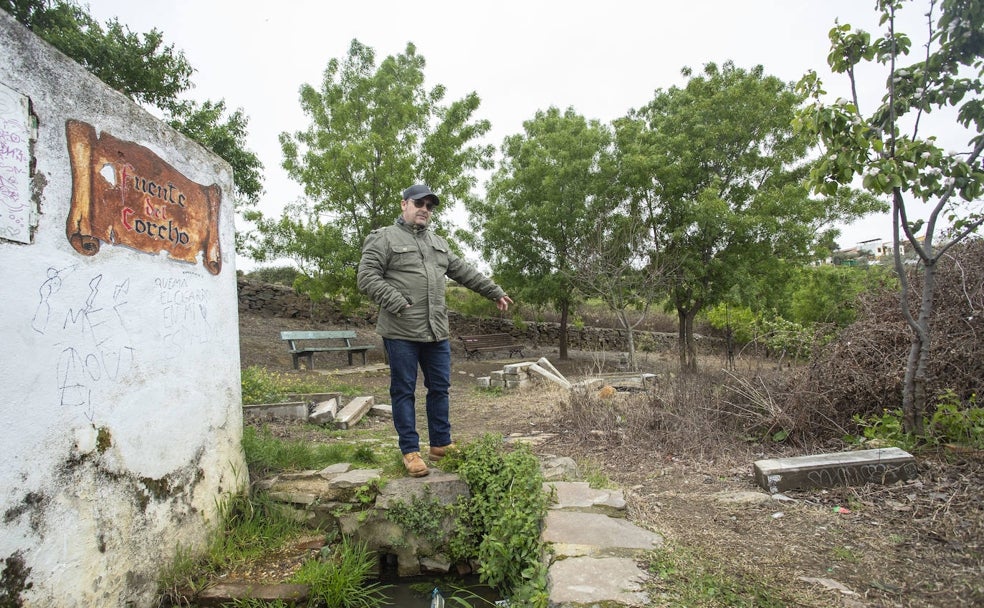¿Quién echó herbicida en la cacereña Fuente del Corcho?