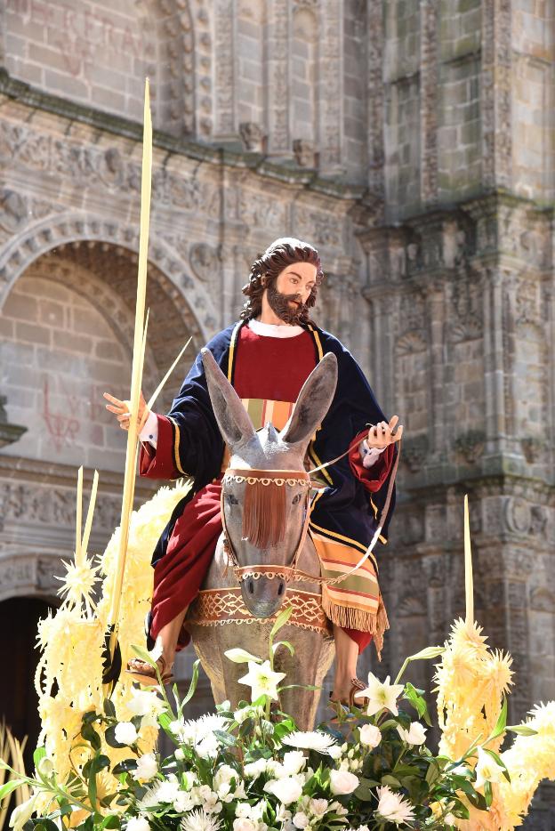 La Borriquita abre la Semana Santa que quiere ser fiesta de interés nacional