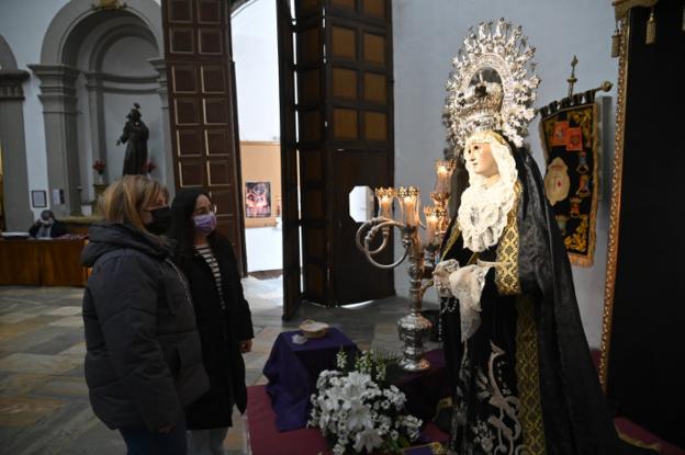 La Virgen de los Dolores y Jesús de la Humildad de Badajoz se estrenan restaurados