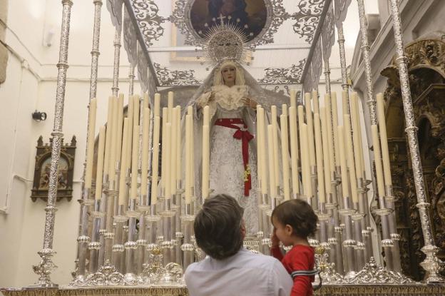 La Infantil presenta hoy en Mérida a la imagen de Nuestra Señora del Rosario restaurada