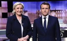 «Estoy aquí para luchar», afirma Macron ante el estrecho margen que le separa de Le Pen