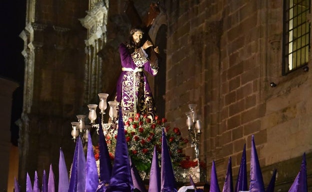 Plasencia dedica el Miércoles Santo a su Nazareno más venerado