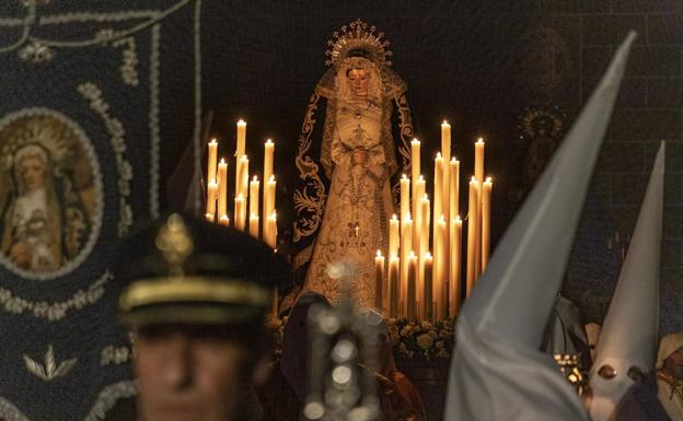 La lluvia condicionó el Martes Santo placentino