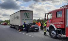 Muere un hombre tras la colisión de un turismo y un camión en la A-5, cerca de Romangordo