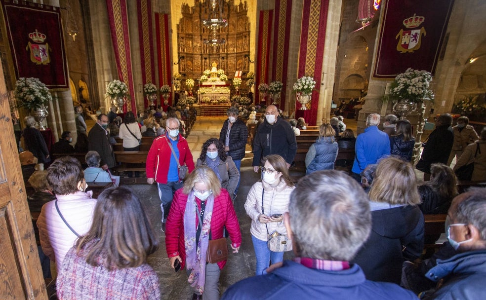 El novenario de la patrona de Cáceres empieza por todo lo alto