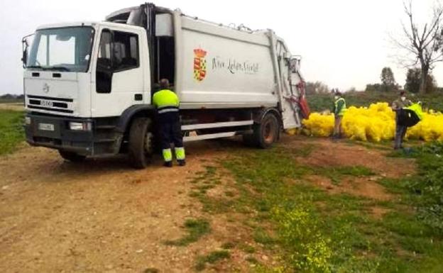 Casi veinte toneladas menos de basura en el río Guadiana a la altura de Lobón