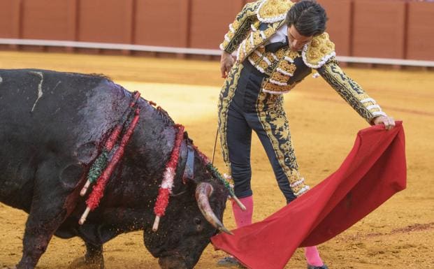 José Garrido corta una oreja en Sevilla