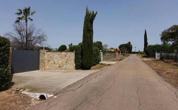 La Audiencia de Badajoz clausura un chalé de Campomanes que se alquilaba para fiestas
