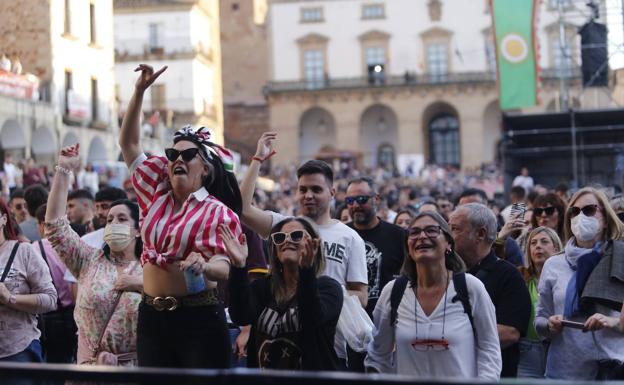 El Womad se desborda de público en su primera jornada