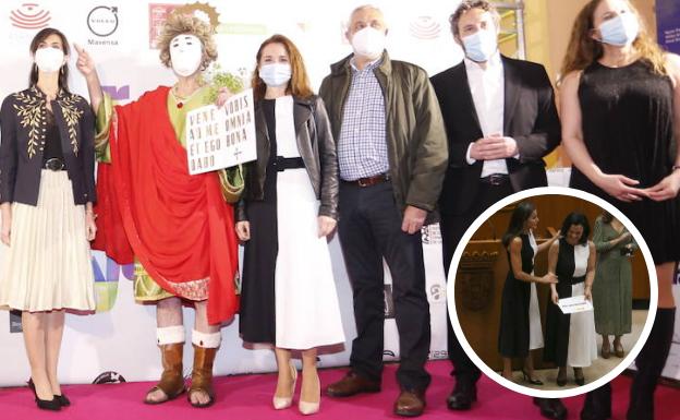 Las tiendas Mango de Extremadura tienen aún el vestido que Letizia lució en Mérida