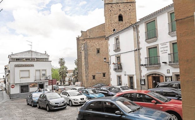 La reforma de la plaza de Santiago de Cáceres modificará el jardín y mejorará la visibilidad del recinto