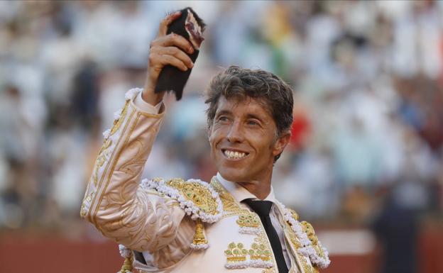 Escribano cobra un magro botín